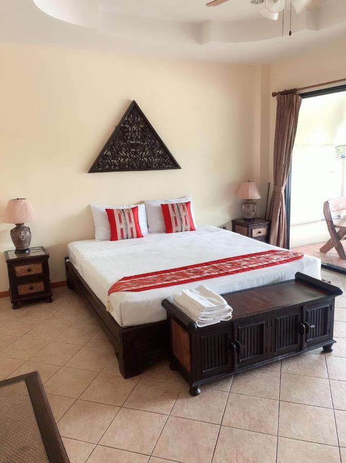 Chang Charlie Inn, Boutique Jomtien Beach Eksteriør billede